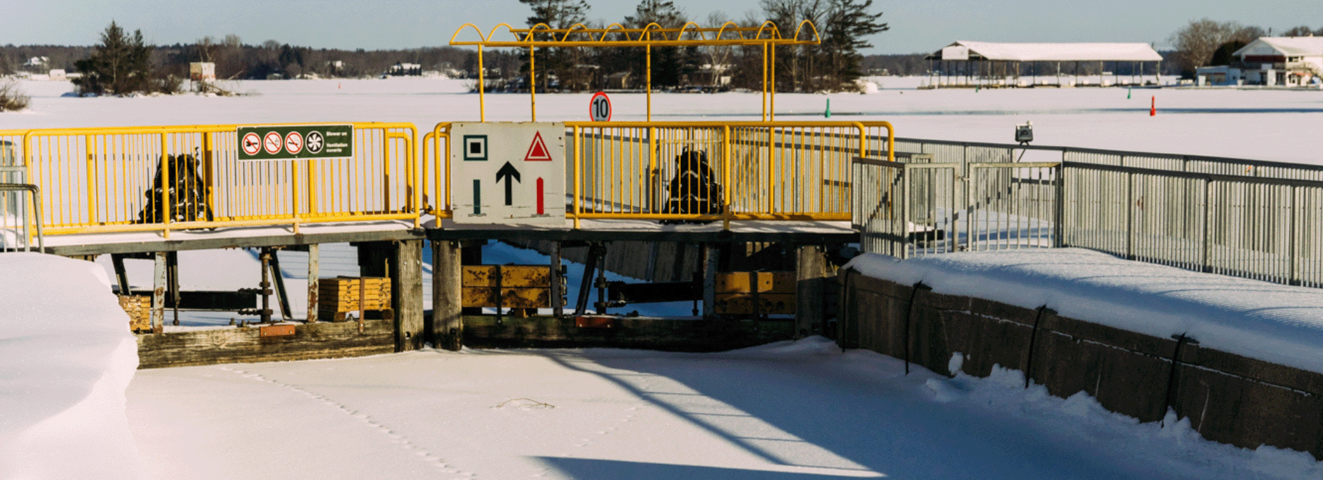 Lock 42 in winter 